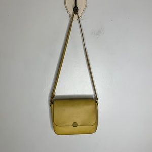 Madewell Abroad leather shoulder bag nectar gold